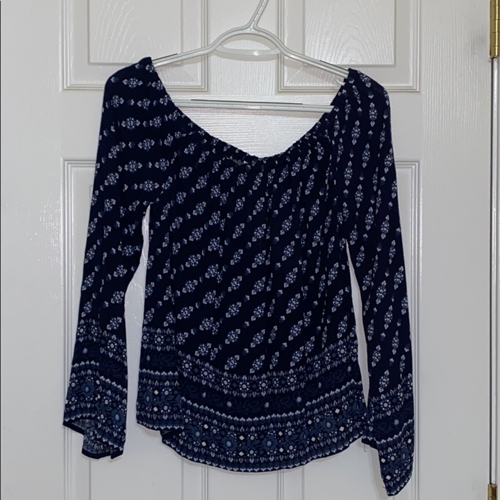 NWT Off the shoulder Blouse